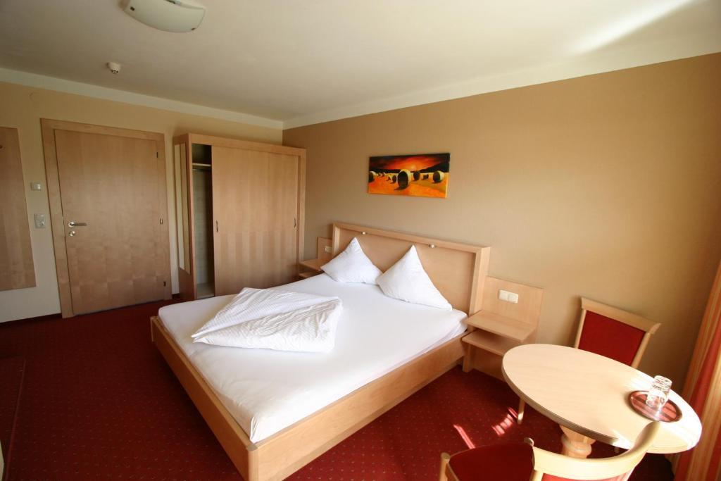Fruehstueckshotel Margret Maurach  Ruang foto